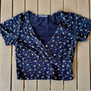 Brandy Melville Cropped Flower Top